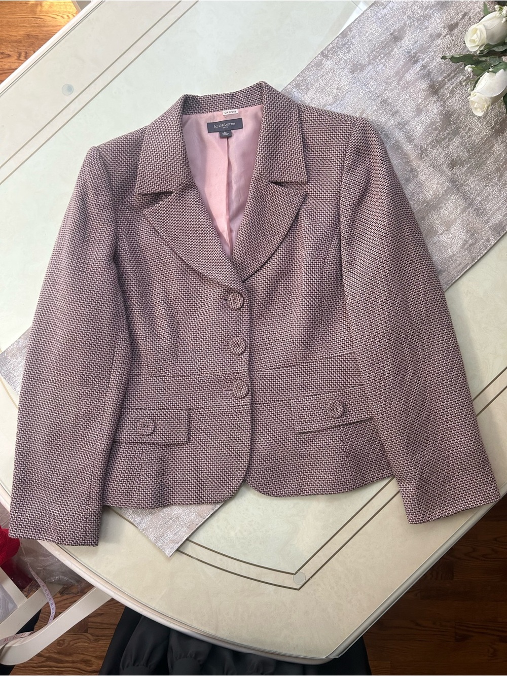 Liz Claiborne Women’s Textured Blazer